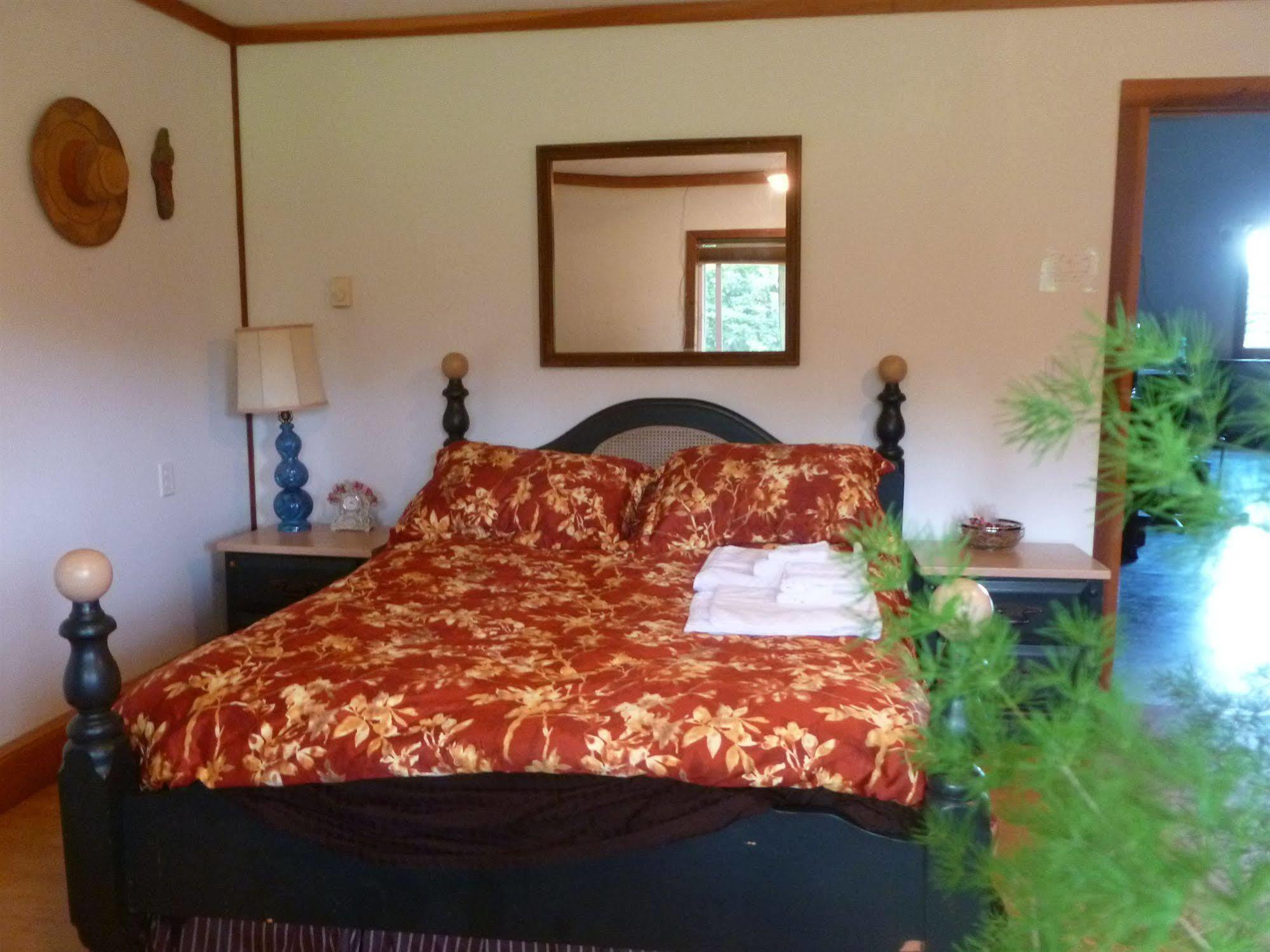 Harrison Hammond House Farmstay Harrison Mills Extérieur photo