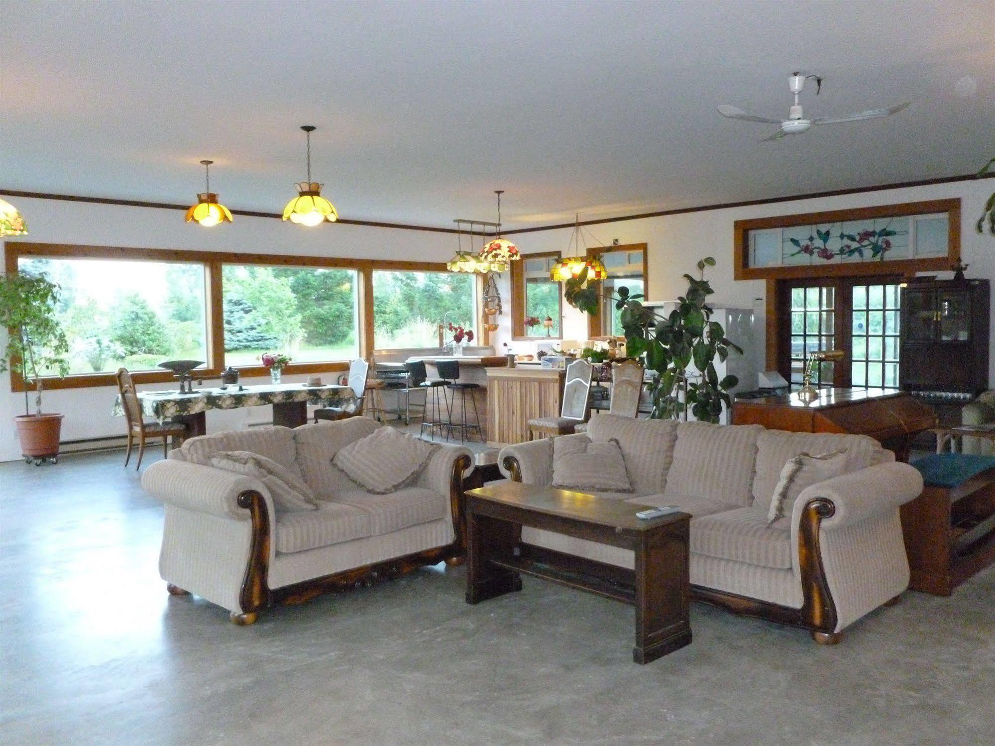 Harrison Hammond House Farmstay Harrison Mills Extérieur photo